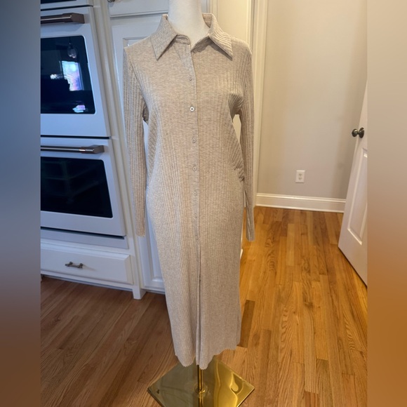 H&M Beige Long Sleeve Knit Dress - Picture 3 of 8